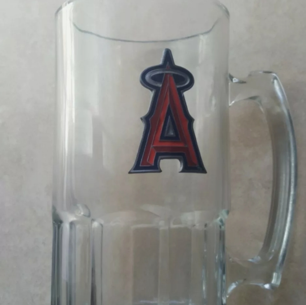 Angeles 32oz heavy duty Glass beer mug.